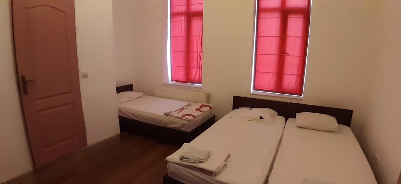 Happyrooms Piata Romana Bucharest Exterior photo